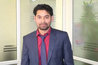 टोपबहादुर रायमाझीका छोरा सन्दीप रायमाझीलाई काठमाडौँ ल्याइँदै