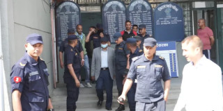 बालकृष्ण खाँणको आज पनि बयान लिइने जिल्ला सरकारी वकिलको कार्यालय काठमाडौँले जानकारी दियो  !!!!