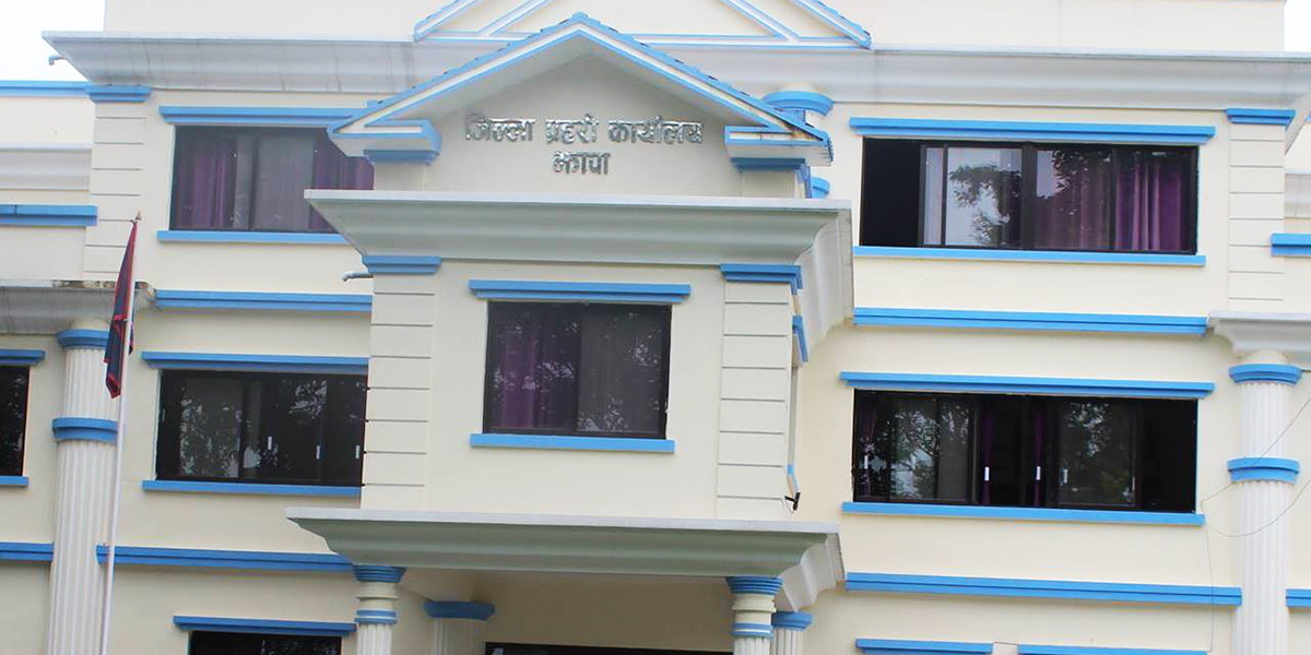 जिल्ला प्रहरी कार्यालय झापाले आपराधिक घटनाका फरार प्रतिवादीलाई धमाधम पक्राउ