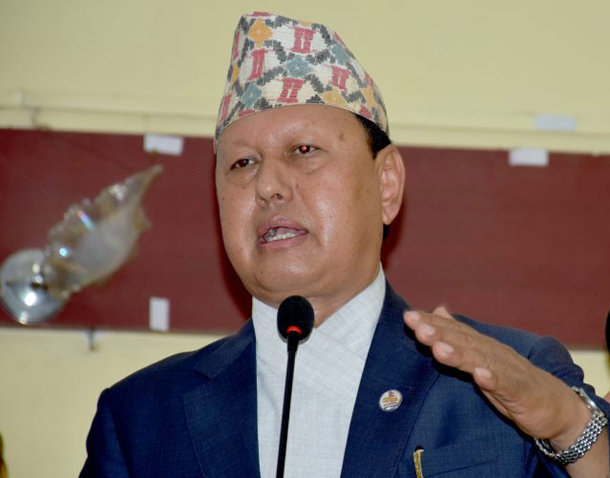 जनसंख्यामन्त्री मोहनबहादुर बस्नेतले   स्वास्थ्य  र  शिक्षा निःशुल्क हुनुपर्ने