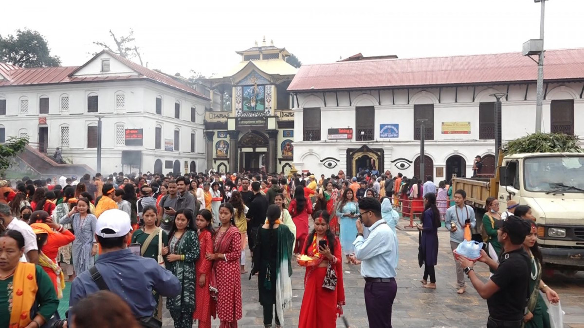 आज सोमवार पशुपतिमा भक्तजनको भीडभाड