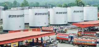 आयल निगमकाे व्यवस्थापन समिति हिजो बसेको बैठकले पेट्रोल र  डिजेल  मूल्य  बढयो