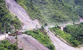 फेरी  मुग्लिन नारायणगढ सडकखण्ड अवरुद्ध
