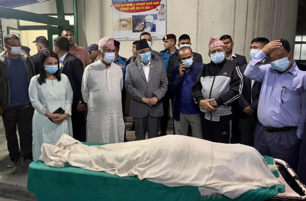 नेम्वाङको शव शरीर मंगलबार दिनभर एमाले पार्टी कार्यालय  राखीने भाेली पलट अन्त्येष्टि गर्ने