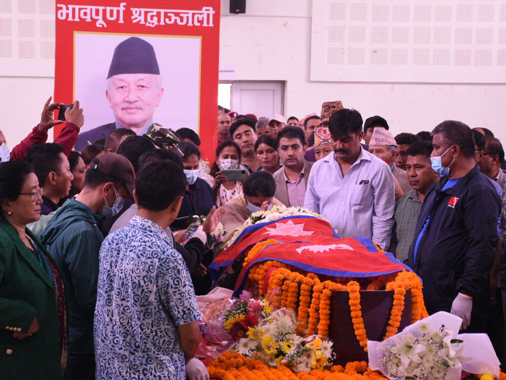 नेम्वाङको पार्थिव शरीर श्रद्धाञ्जलीका लागि दिउँसो १:०० बजेसम्मा ललितपुरको च्यासलस्थित पार्टी केन्द्रीय कार्यालयमै राख्ने