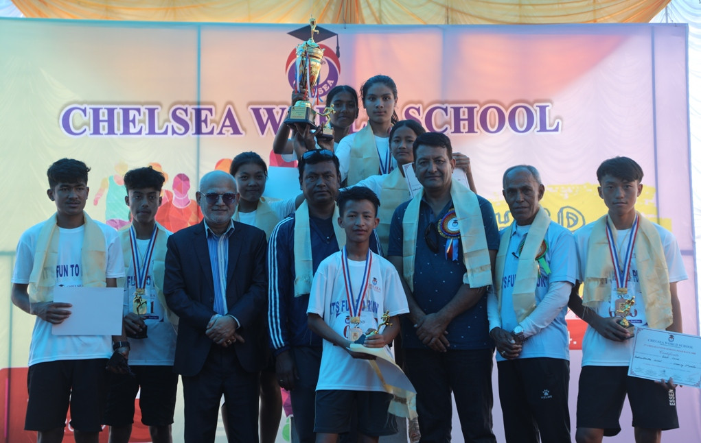 तेश्रो चेल्सी अन्तरविद्यालय रेड रेसमा टिम च्याम्पियन बन्न सफल , अनोज खड्का र सुष्मा यादव कीर्तिमानी पूर्व धावक वैकुण्ठ मानन्धरकाे साथमा