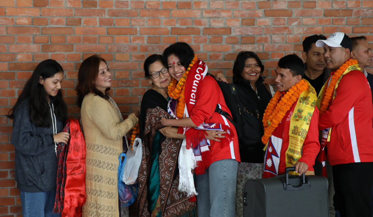 चौथो एसियाली पारा खेलकुदमा ऐतिहासिक पदक विजेता पलेशाको स्वागत गर्दै