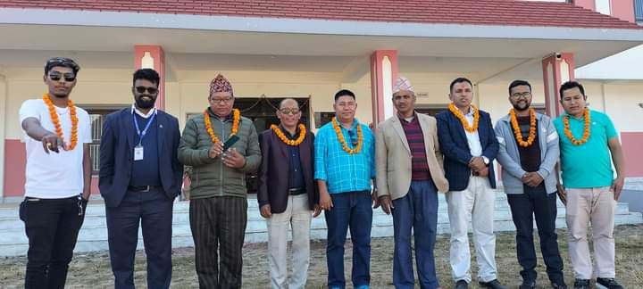 बारपाक सुलिकोट गाउँपालिका र गजुरी गाउँपालिकाका अध्यक्षसहितको टिम बिच  सोमबार भेटघाट