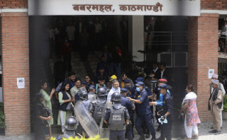 त्रिभुवन विश्वविद्यालयका उपप्राध्यापक प्रेम चलाउनेमाथि आक्रमण गर्ने ६ जना प्रकाउ