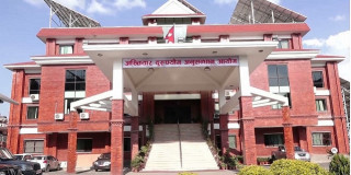 सिरानचोकको नेपाने माविका प्रधानाध्यापक साह भ्रष्टाचार मुद्दामा दोषी ठहर,चार वाटै मुद्दामा कैद र जरिवानाको फैसला 