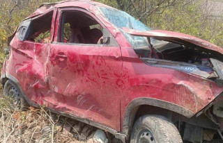 कार दुर्घटना हुदाँ एक बालकको मृत्यु ७ जना घाईते