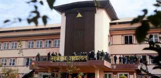 प्रदेश सरकारविरुद्धको रिटमाथि सर्वोच्च अदालतमा सुनुवाइ हुँदै