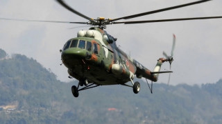 दुर्घटनामा घाइते भएका महेन्द्र भट्टराईलाई नेपाली सेनाको हेलिकप्टरद्वारा अन्नपूर्ण न्यूरो अस्पतालमा रिफर गरियो 