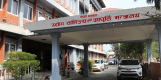 पेट्रोलियम ट्यांकर चालकसँग सरकारले छलफल सुरु ग¥यो 