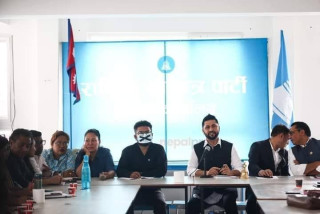 महामन्त्री डा ढकालले केन्द्रिय समितिको बैठकको प्रत्यक्ष प्रशारण गर्ने कुरालाई सभापति लामिछानेले अस्वीकार गरे 