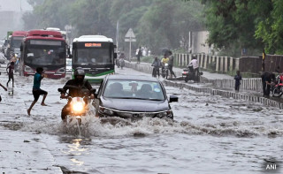 आज काठमाडौँसहित देशका विभिन्न स्थानमा भारी बर्षा,ललितपुरमा बाढी