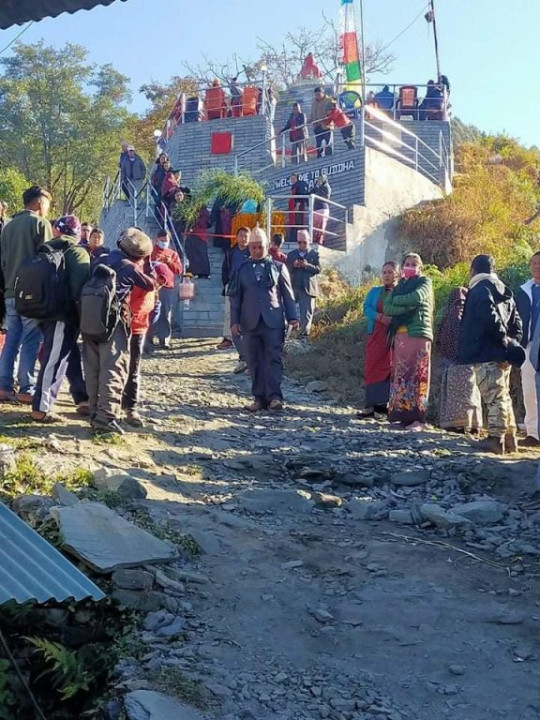 बारपाक सुलिकोटको ताक्लेनान डाँडामा बन्नेको  ‘बुद्ध पार्क‘ मा पर्यटकहरु आकर्षित