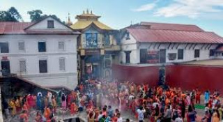आज सोमबार पशुपतिनाथ मन्दिरमा बिहानैदेखि दर्शनार्थीको भीड