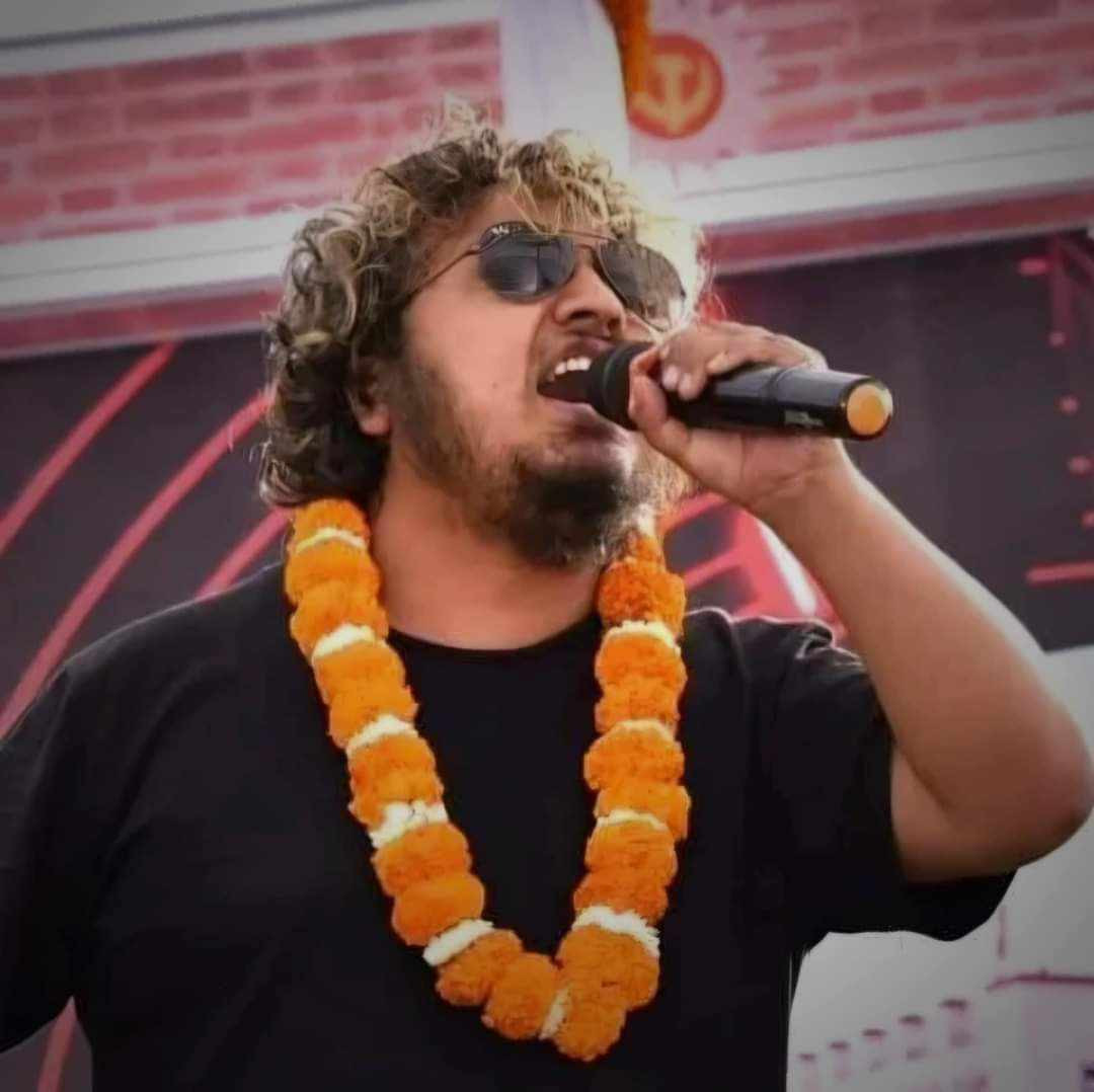 डेरामा अचेत अवस्थामा फेला परेका गायक प्रकाशको मृत्यु