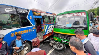  पोखराको डिहिकोपाटन चोकमा सवारी दुर्घटना हुदा एक जना घाइते