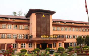 नेपाल बीमक संघले  कोरोना बीमा रकम  माग गर्दै सर्वोच्च अदालतमा रिट
