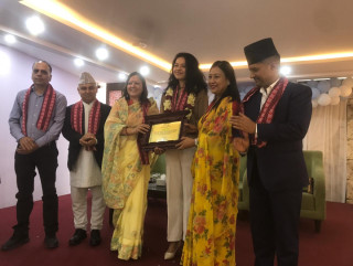 २१औं वार्षिक साधारण सभामा महिला उद्यमी महासंघ नेपालद्वारा पलेशा सम्मानित
