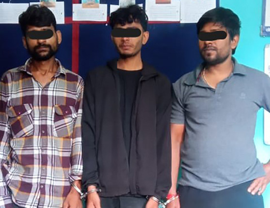  नागढुंगाबाट अवैध लागु औषध खैरो हेरोइनसहित तीन जना पक्राउ 