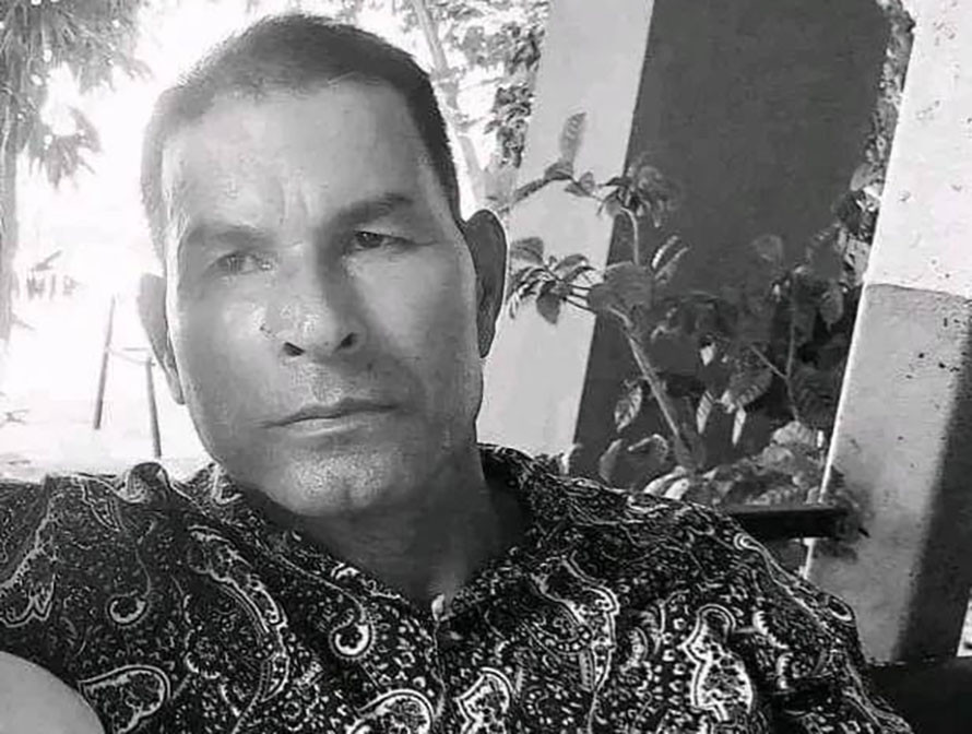 काठमाडौं आउन धनगढी विमानस्थलमा बोडिङ पास गर्ने क्रममा ढलेर ५० वर्षीय पुरुषको  मृत्यु