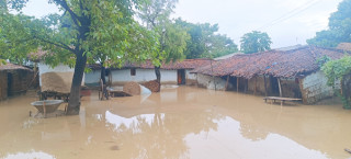 अविरल वर्षापछि आएको बाढी तथा डुबानका कारण सर्लाहीमा दुई हजार ५३३ परिवार प्रभावित 