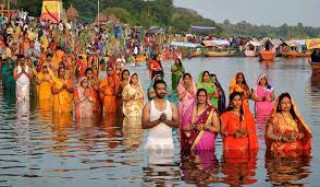 आज देशका विभिन्न प्रदेशमा भव्यरुपमा छठपर्व मनाइदै 