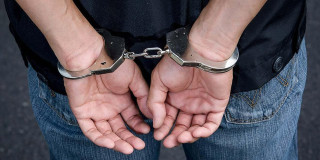 काठमाडौँ आउदै गरेको बसमा लुकाएर ल्याएको सुन सहित एक जना पक्राउ