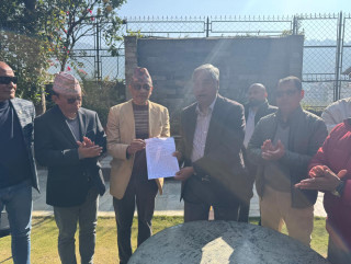 कन्फेडेरेसन अफ नेस्नल स्पोर्ट् एसोसिएसनद्धारा विभिन्न माँग सहित पूर्व प्रधान मन्त्री  देउबालाई ज्ञापन पत्र बुझाए