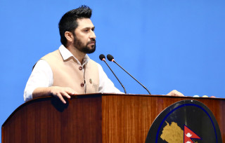 सभापति लामिछानेको सांसद पद फेरी निलम्बन