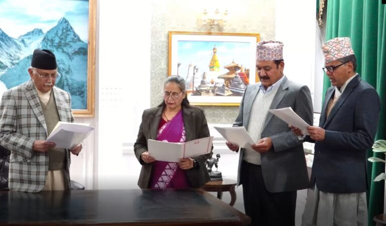 विभिन्न तीन विश्वविद्यालयका नवनियुक्त उपकुलपतिहरुले पद गोपनीयताको शपथ