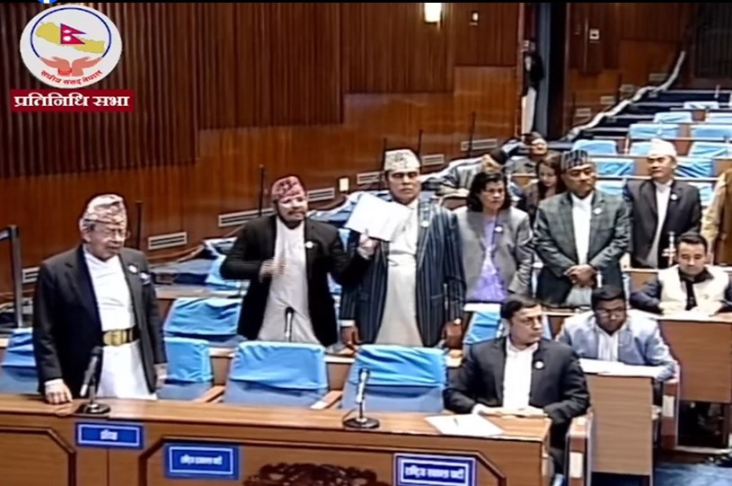 प्रतिनिधिसभा बैठकमा प्रधानमन्त्री ओलीले सम्बोधन गर्दे गर्दा राप्रपाका संसादहरुले अबरोध गरे