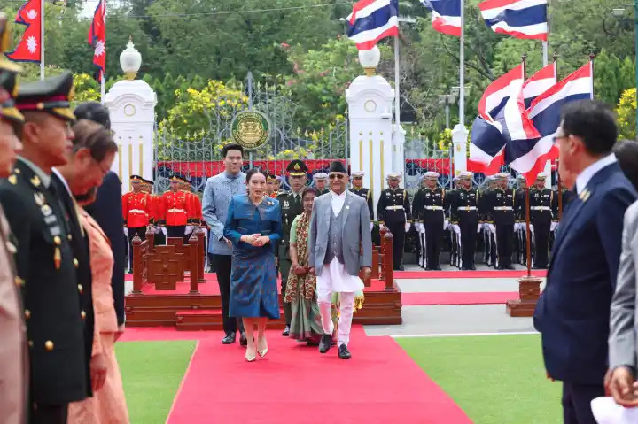 नेपाल प्रधानमन्त्री ओली र थाइल्याण्डका प्रधानमन्त्री शिनावात्राबिच भेटवार्ता