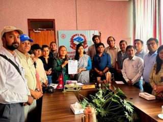१० नगरपालिकामा सातबुँदे मागसहित नेपाल पत्रकार महासंघ, काठमाडौं शाखाले ज्ञापनपत्र बुझायो