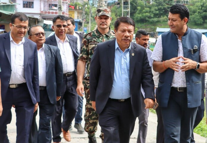 शहरी विकास मन्त्री सिंहले  बागमती  करिडोरको अनुगमन गर्दै