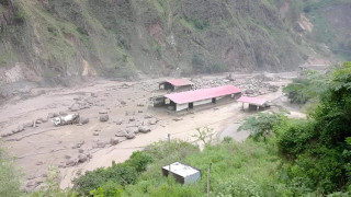 बाढीका कारण रसुवामा निर्माणाधीन टिमुरे सुक्खा बन्दरगाहमा १४ कामदार बेपत्ता