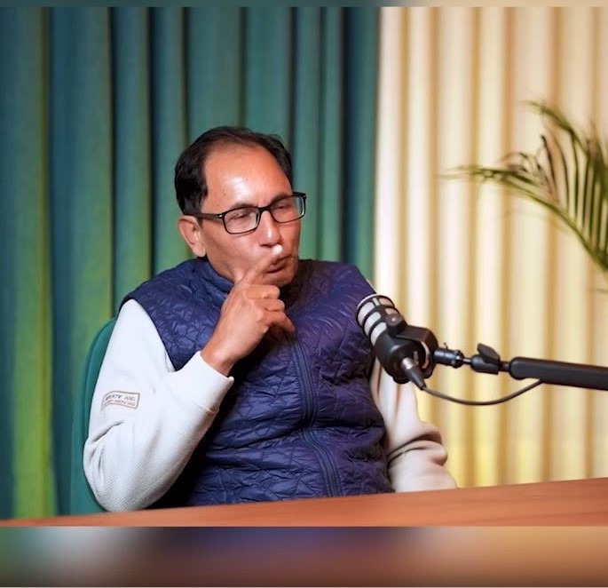 लेखनाथ न्यौपानेस् “मसँग पैसा छैन, मकै–भटमास र पानी खाएर चुनावी अभियान चलाइरहेको छु”