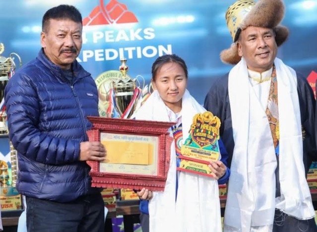आयोजक महेन्द्र ज्योति च्याम्पियन,प्रीति सम्मानित
