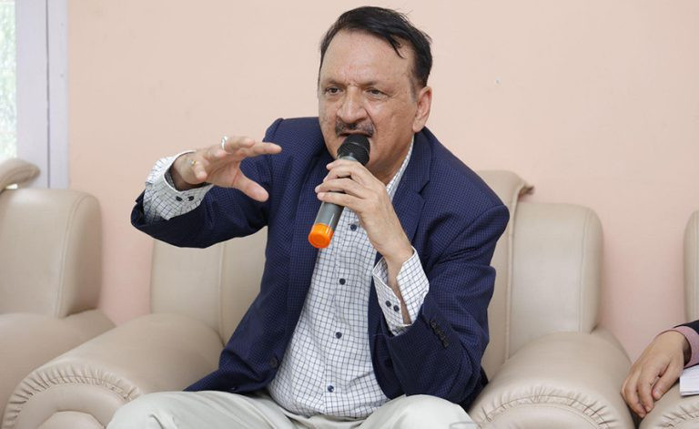 आर्थिक–सामाजिक रूपान्तरणको खाकासहित नेता डा.प्रकाश शरण महतले सार्वजनिक गरे चुनावी प्रतिज्ञा पत्र
