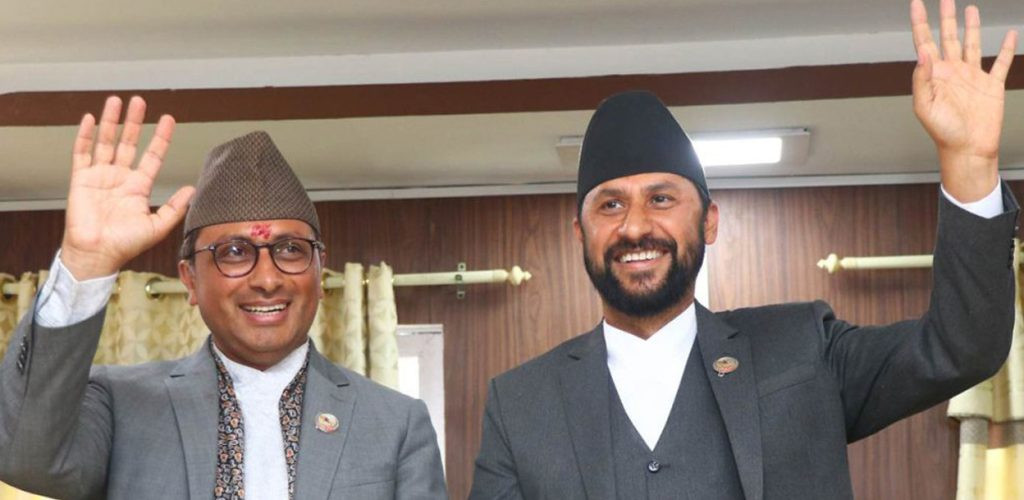 दुसित थानी रिसोर्टबाट काठमाडौं फर्किए रवि लामिछाने, स्वर्णिमसँगको भेटलाई राजनीतिक रूपमा अर्थपूर्ण हेरिँदै