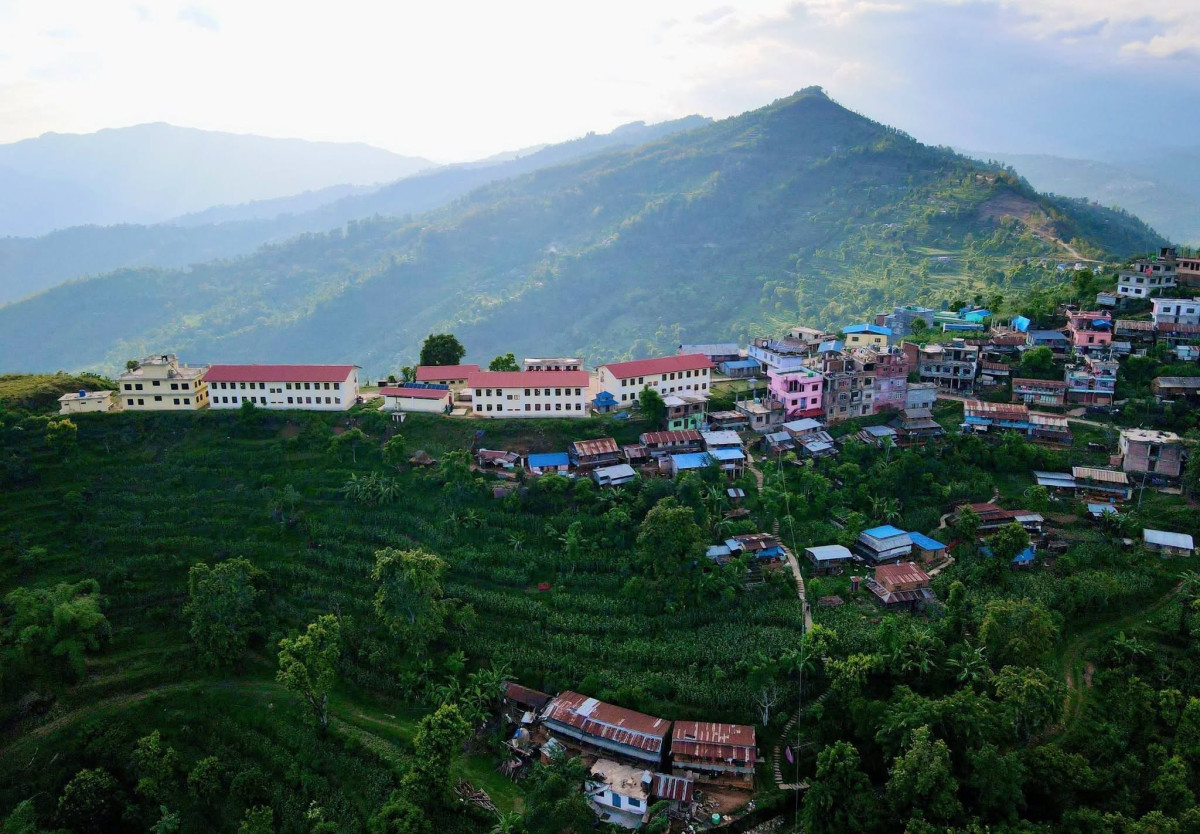  गोरखा बोर्लाङको प्राकृतिक सौन्दर्यबीच अवस्थित सरस्वती माध्यमिक विद्यालय