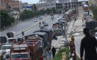 दसैँ बिदा सकिएसँगै खुले सरकारी कार्यालय, काठमाडौंमा चहलपहल बढ्यो