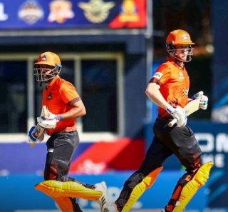 डाविड मलानको अर्धशतकमा चितवनले विराटनगरलाई दियो १५८ रनको लक्ष्य